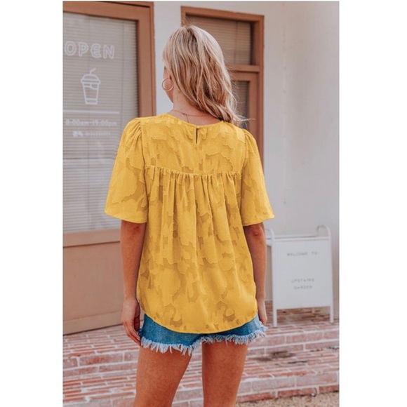 🎄 3/$35 3x 👯♀️Host Pick⚡️Floral Lace Babydoll Top- Mustard Yellow - Picture 3 of 8